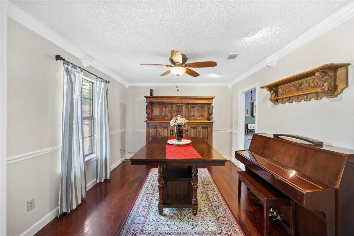 BAY WOODS - Residential