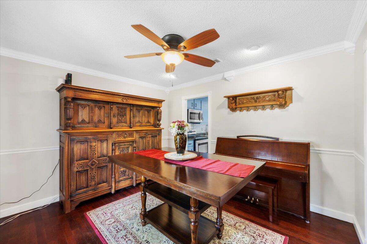 BAY WOODS - Residential