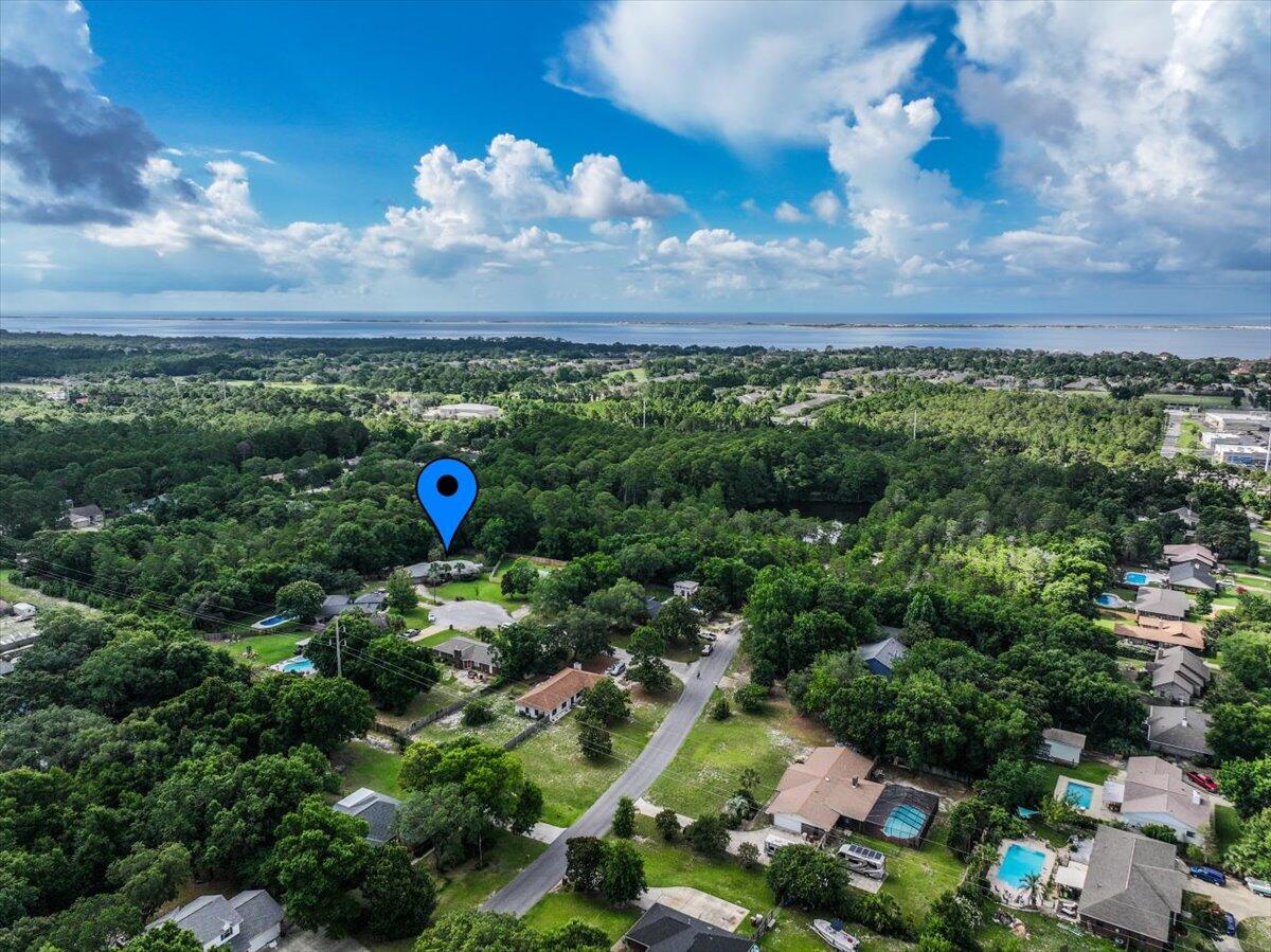 BAY WOODS - Residential