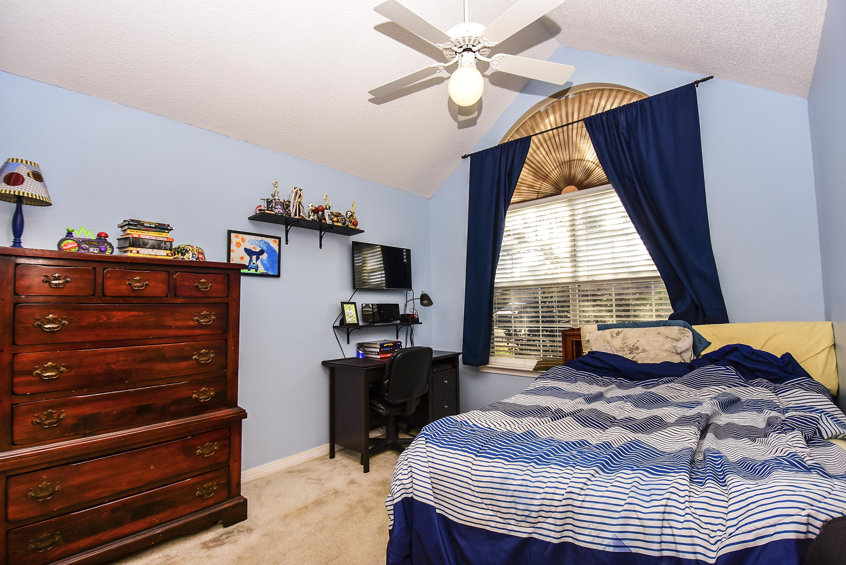 BRISTOL PARK - Residential