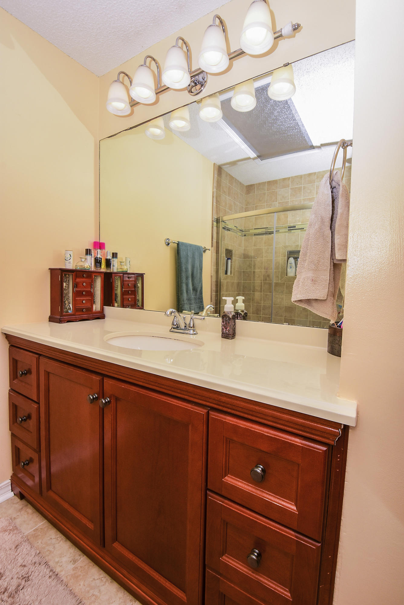 BRISTOL PARK - Residential