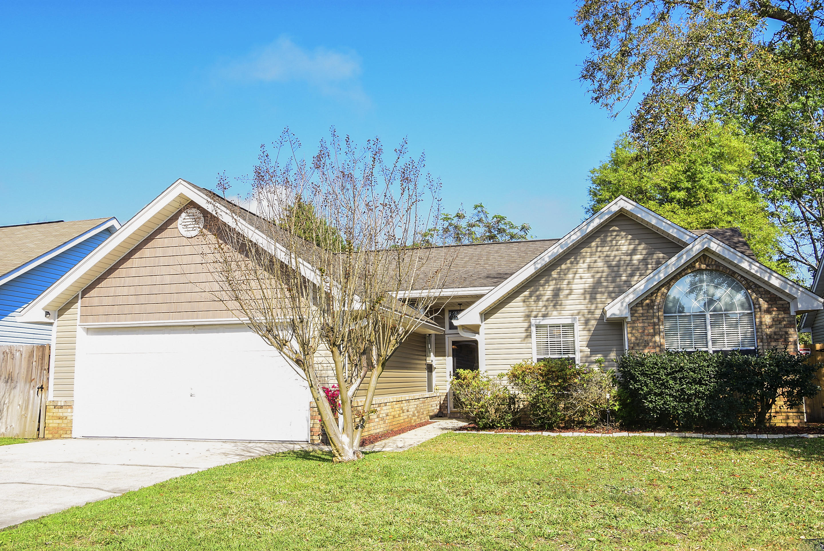 BRISTOL PARK - Residential