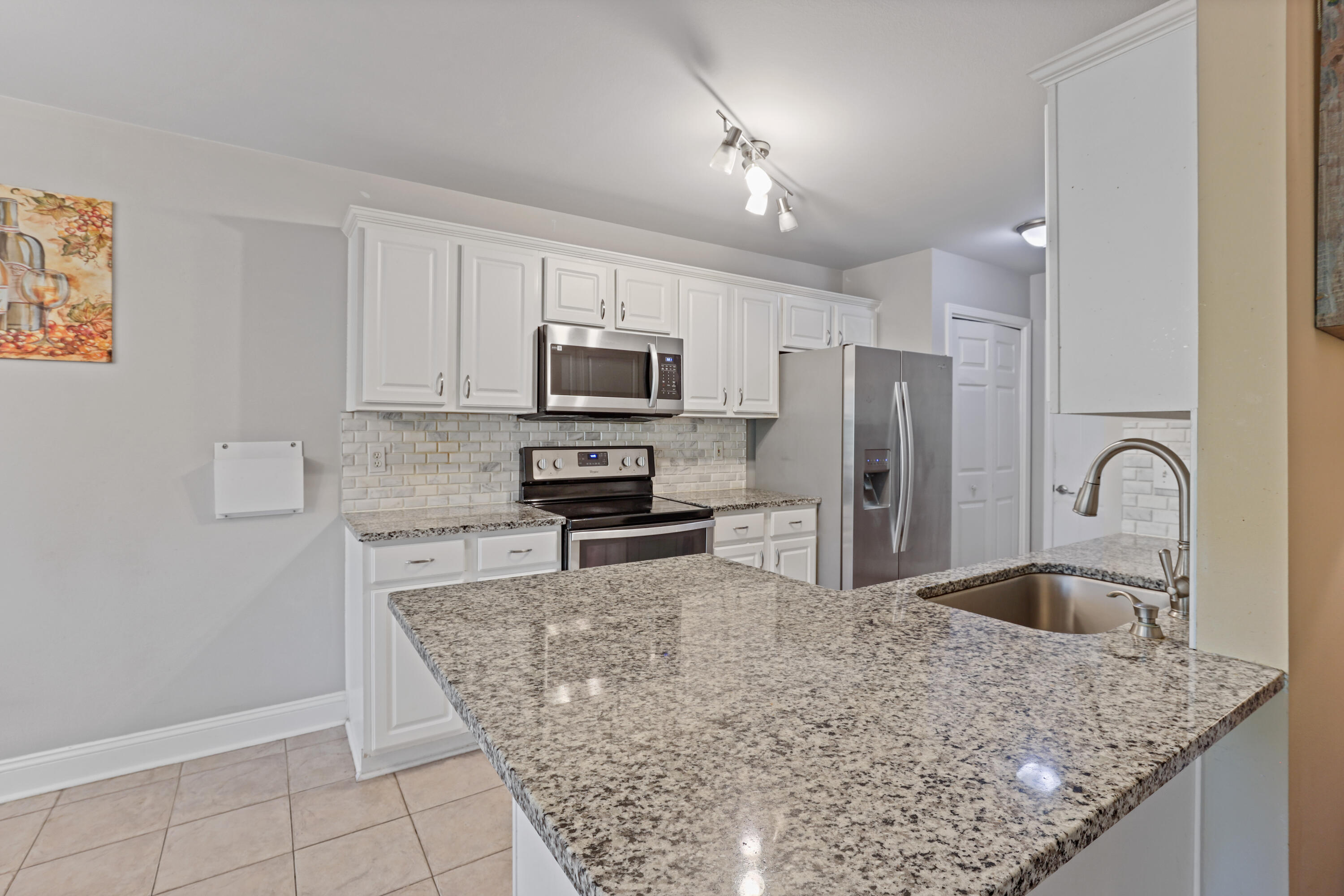 OLDE FLORIDA LAKES PH II - Residential Lease