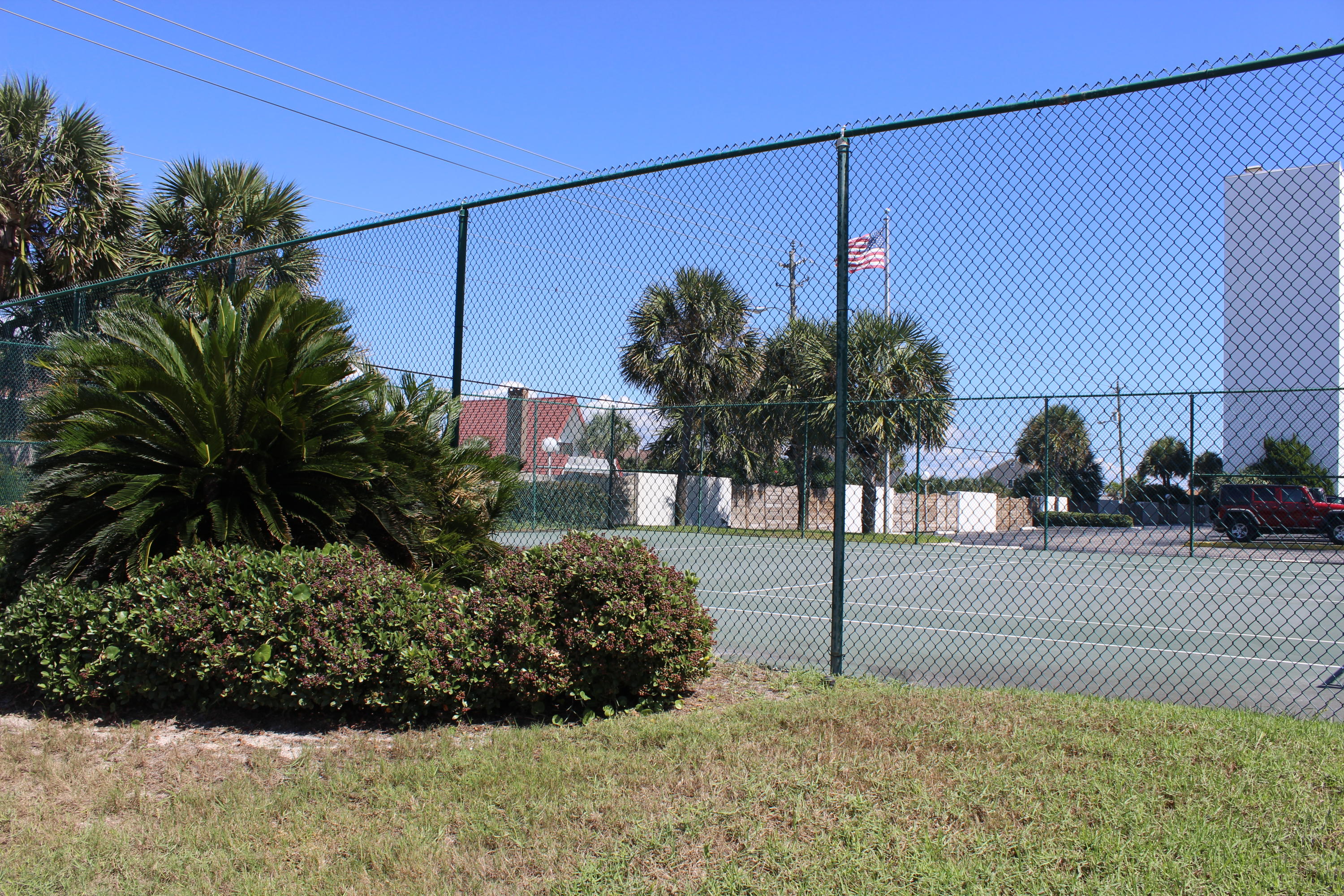 EMERALD ISLE - Residential