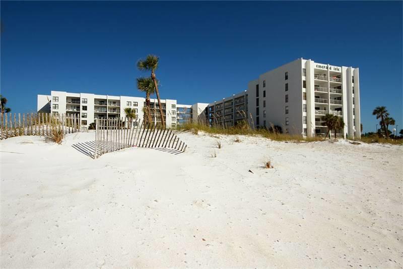 EMERALD ISLE - Residential