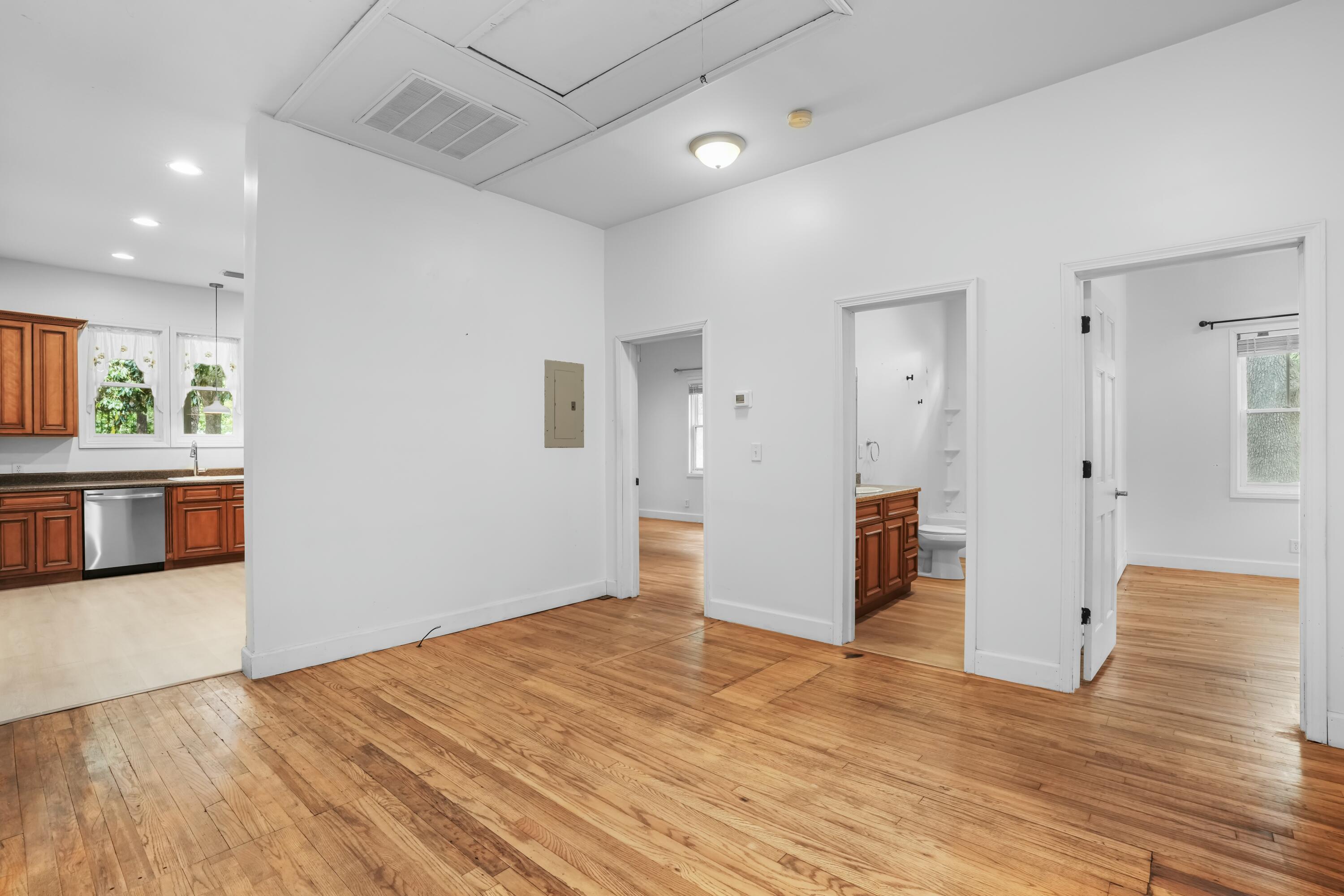 METES & BOUNDS - Residential Lease