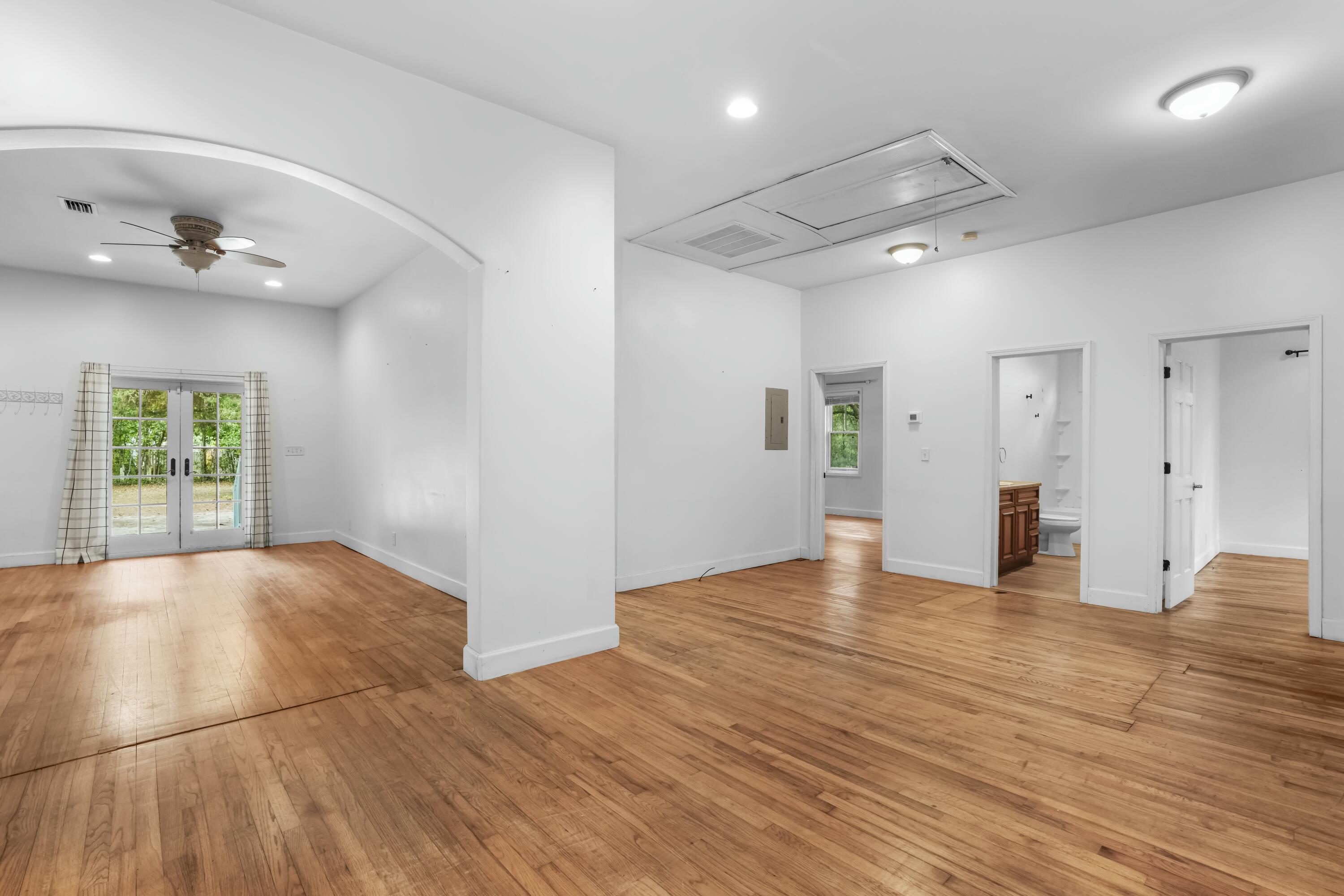 METES & BOUNDS - Residential Lease