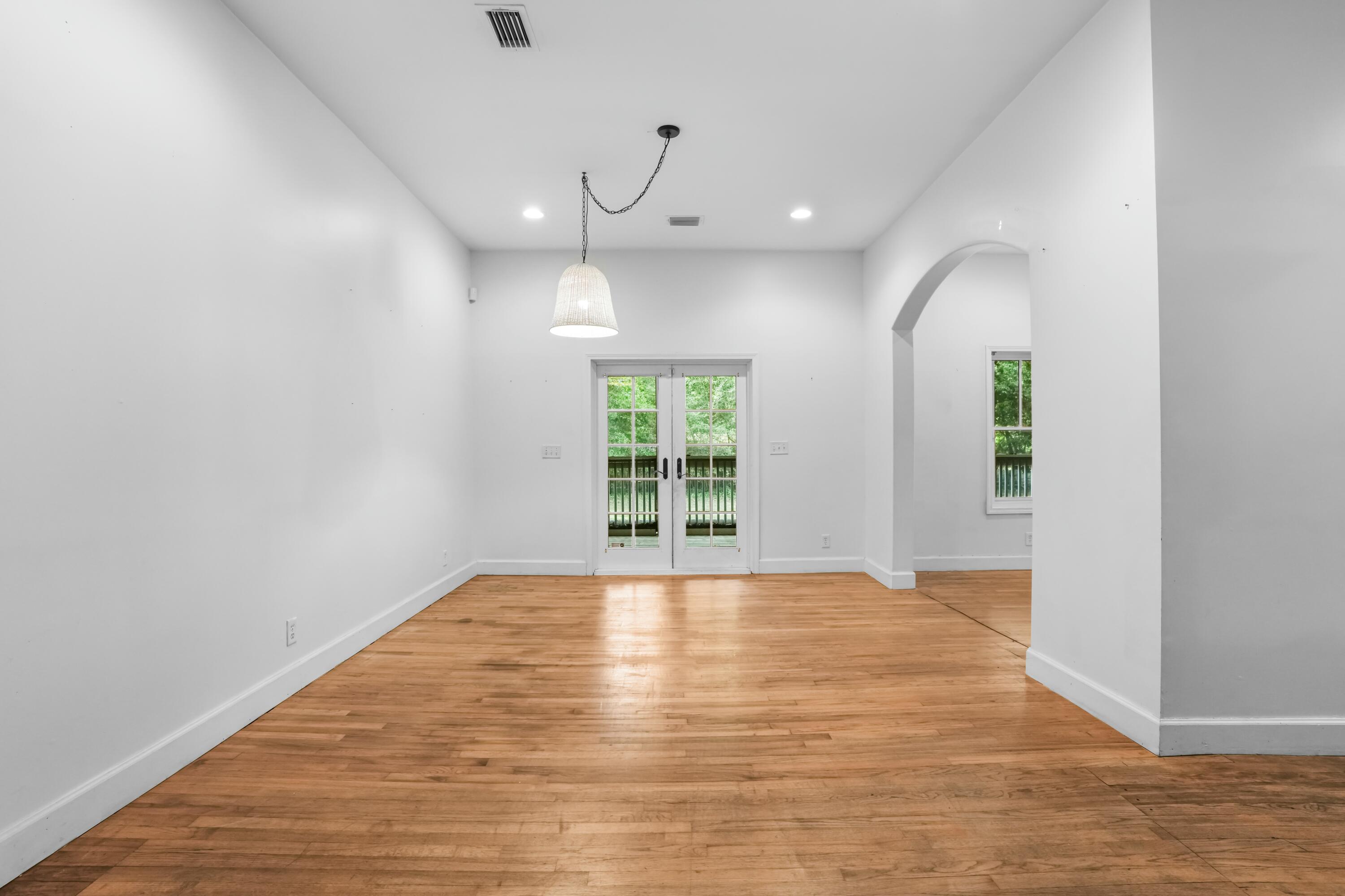 METES & BOUNDS - Residential Lease