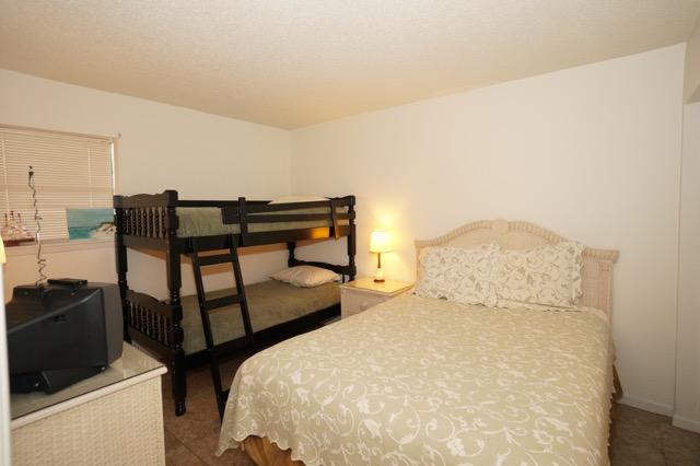 TRADEWIND CONDOS - Residential