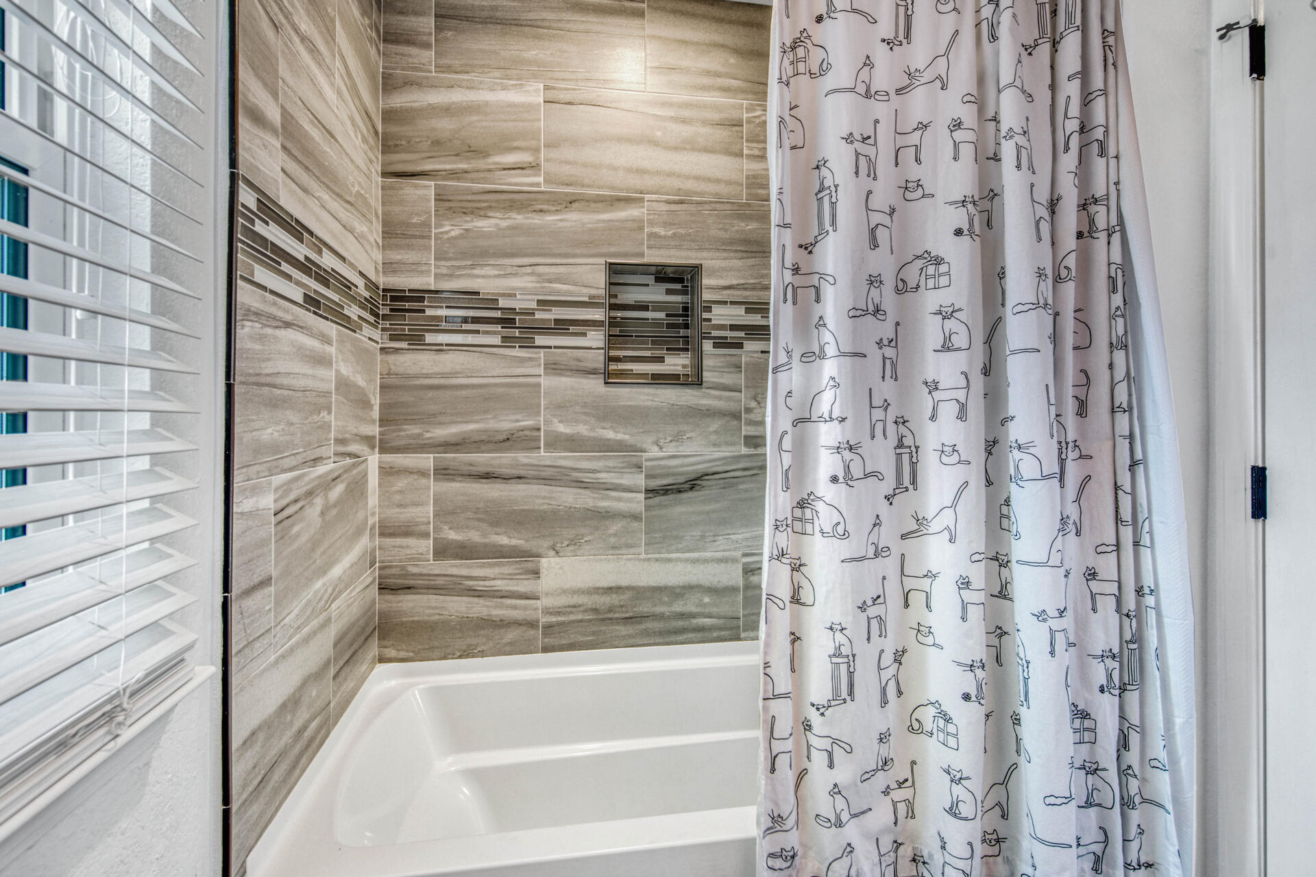 RAINTREE ESTATES - Residential
