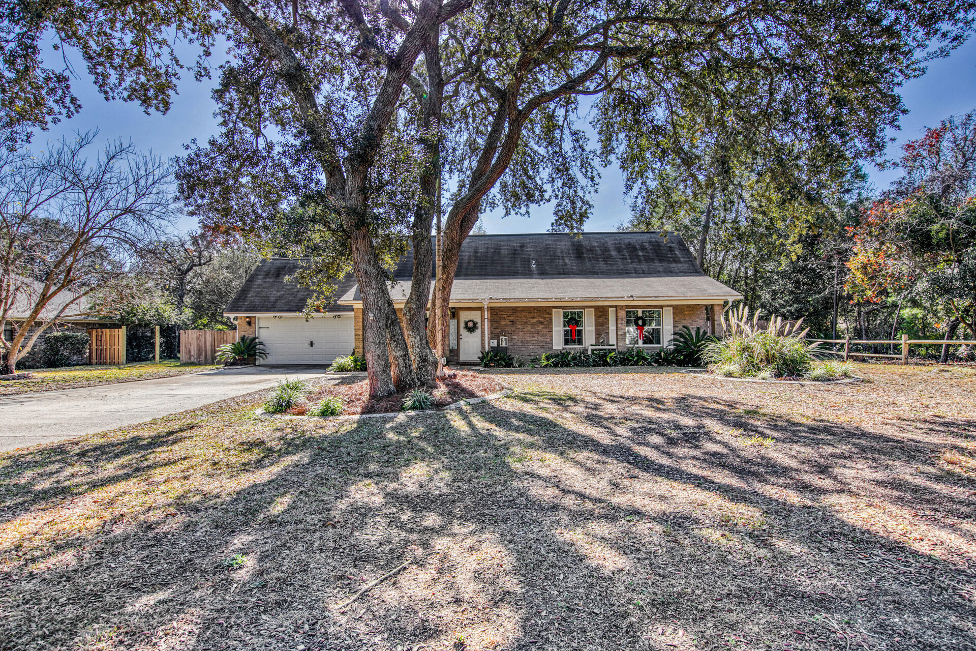 RAINTREE ESTATES - Residential