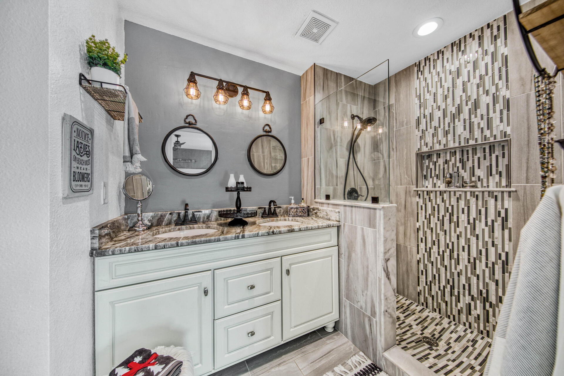 RAINTREE ESTATES - Residential
