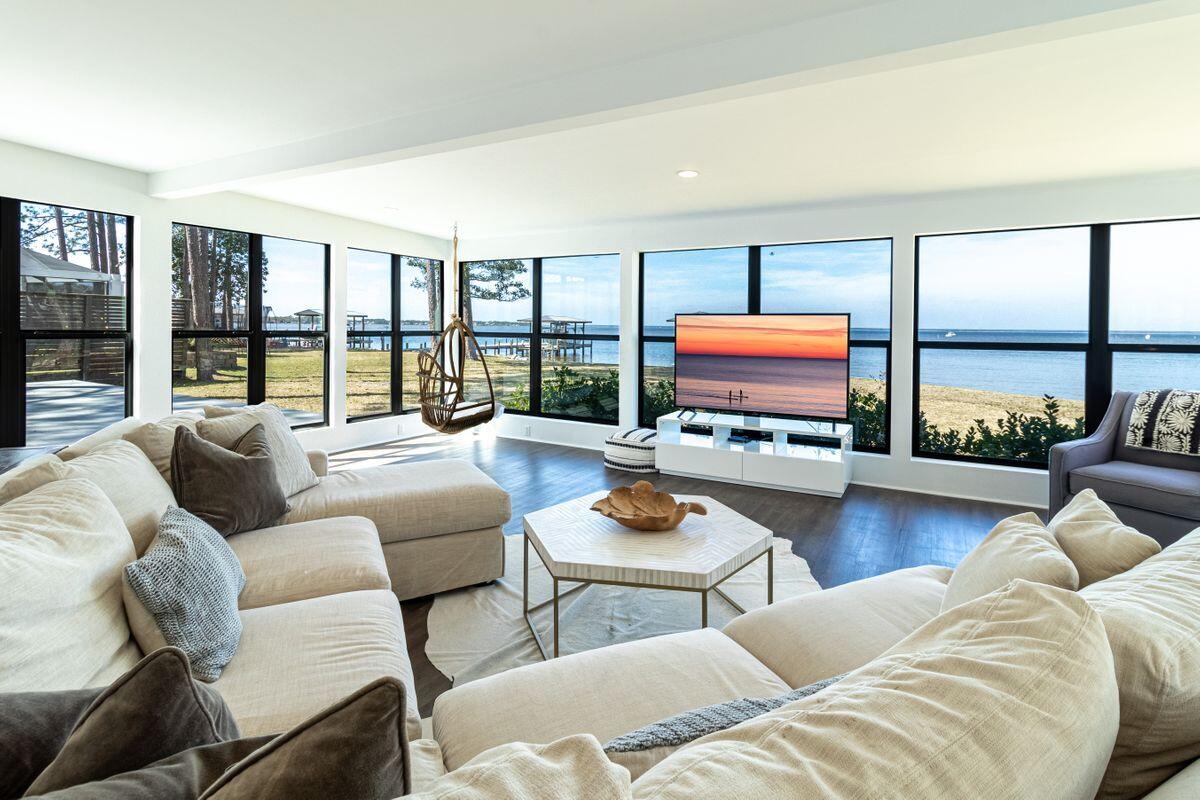 HEWETT BAYOU - Residential