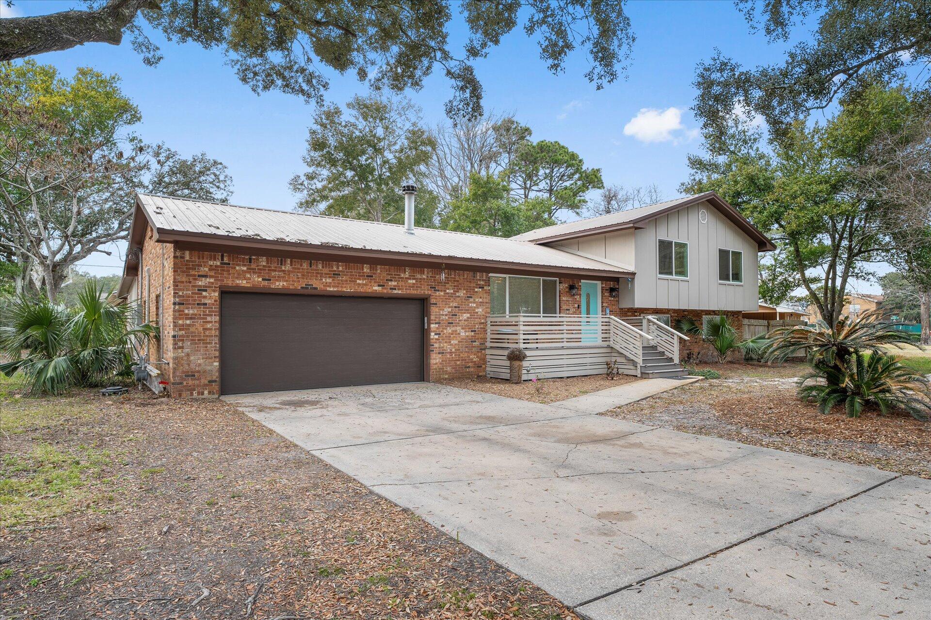 COLONIAL ESTATES - Residential