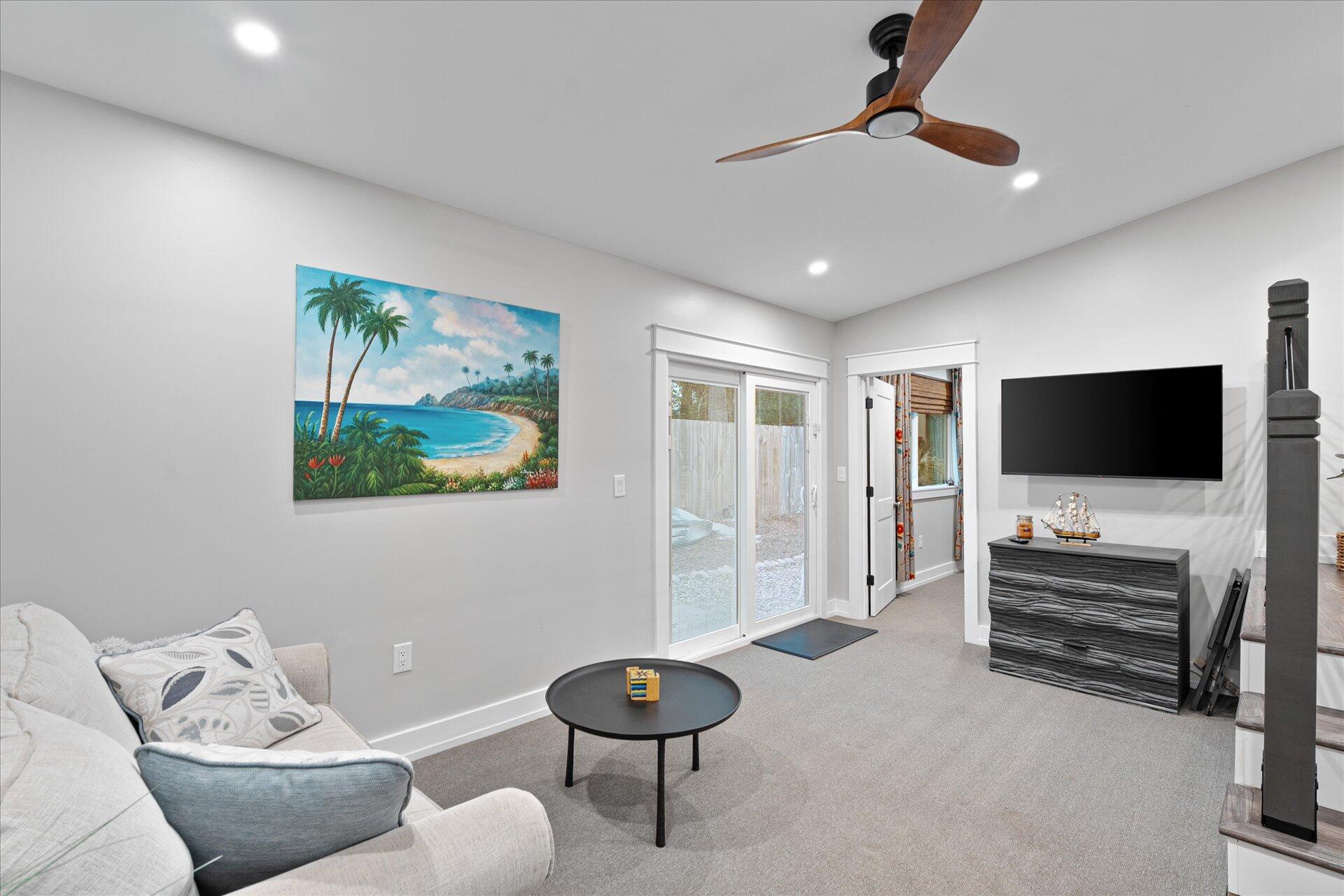 COLONIAL ESTATES - Residential