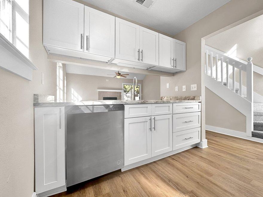 Great little cottage convenient to Eglin, Hurlburt, Fort Walton Medical Center and abundant retail shopping. Just received a complete make over and ready for move in.

New HVAC equipment inside and out 2018, new roof 2022, all new kitchen appliances and Granet throughout 2023

This unique plan has 3 bedrooms and an extra that could be a study, home office or nursery. This property is offered as is.