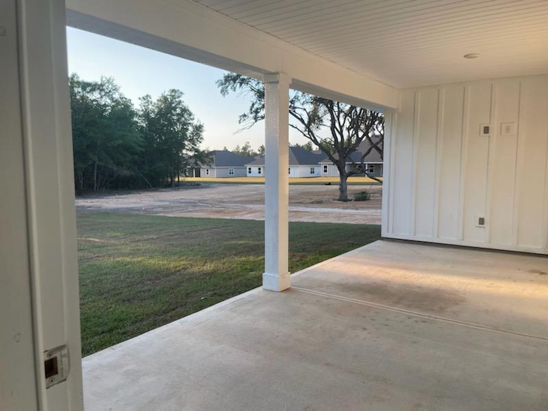 HILLWOOD ESTATES. - Residential