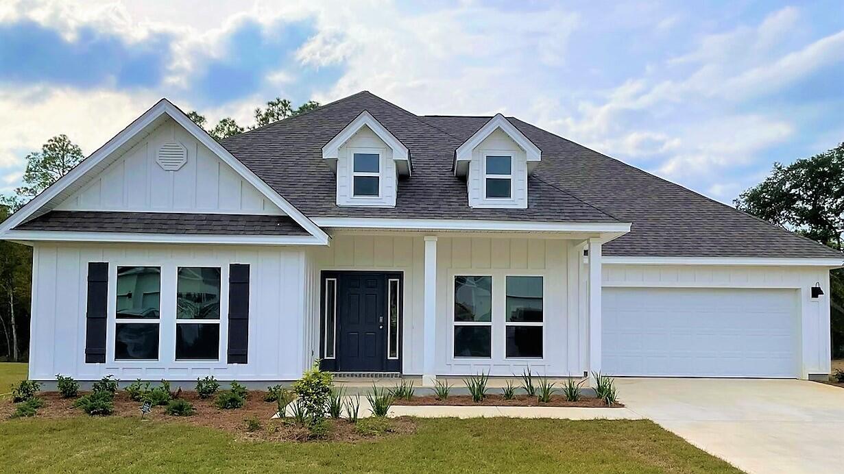 HILLWOOD ESTATES. - Residential