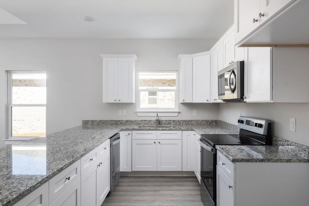 AVALON BEACH - Residential