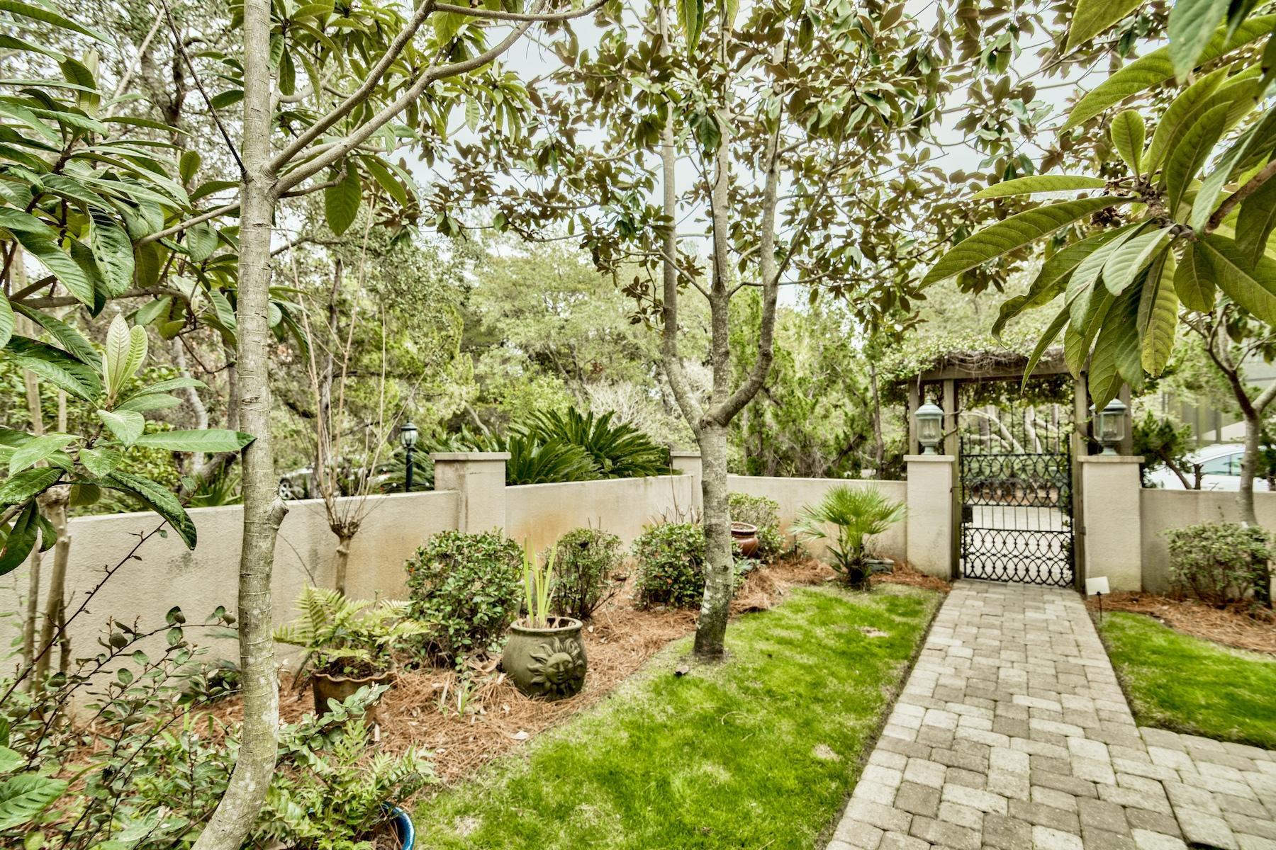 BANNERMAN BEACH ESTATES - Residential