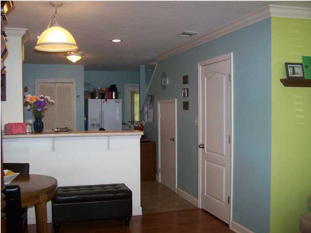 SHAY LIN TOWNHOMES - Residential