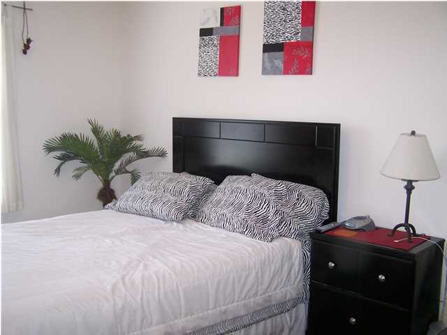 SHAY LIN TOWNHOMES - Residential