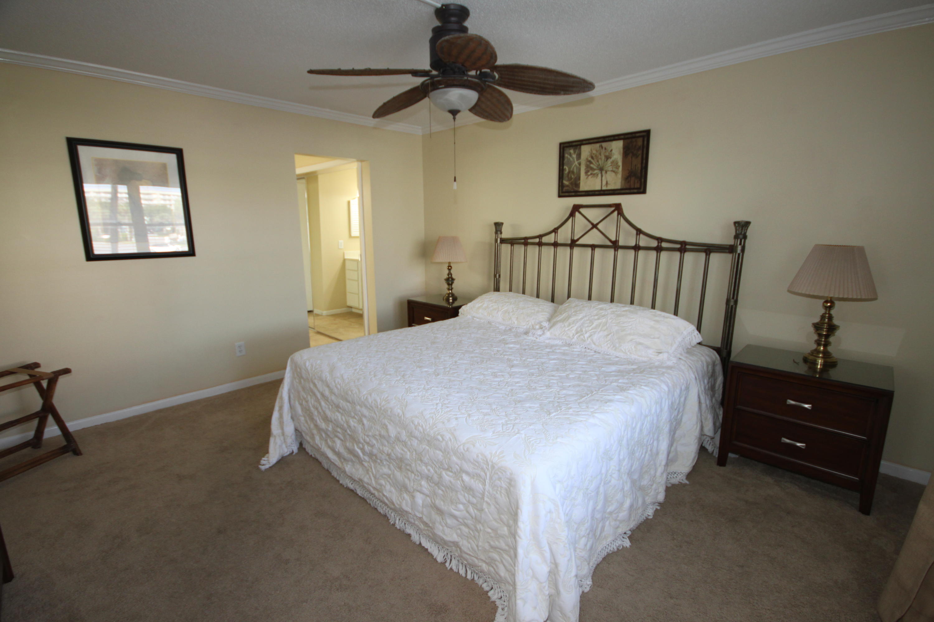 EL MATADOR CONDO - Residential