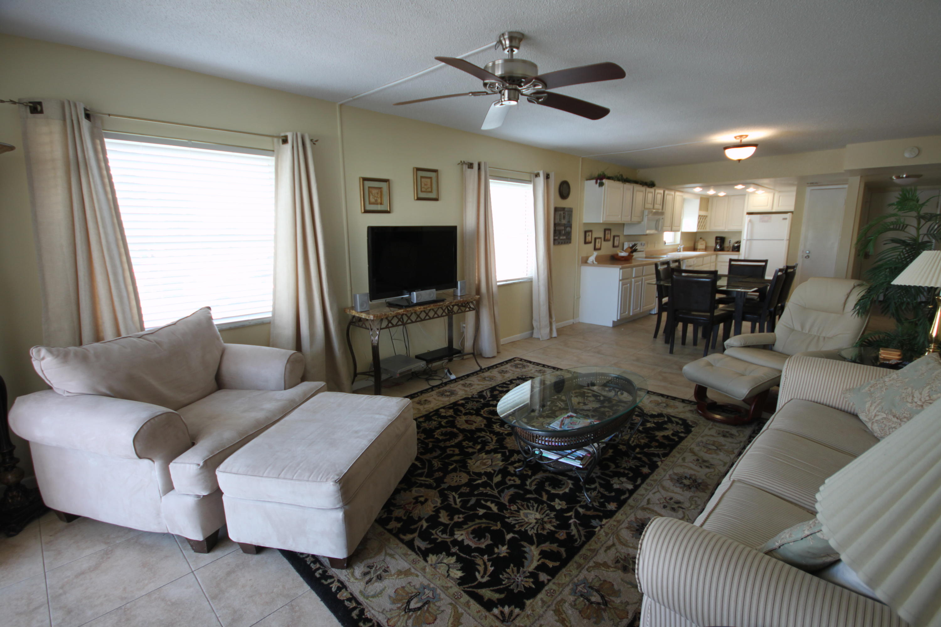 EL MATADOR CONDO - Residential