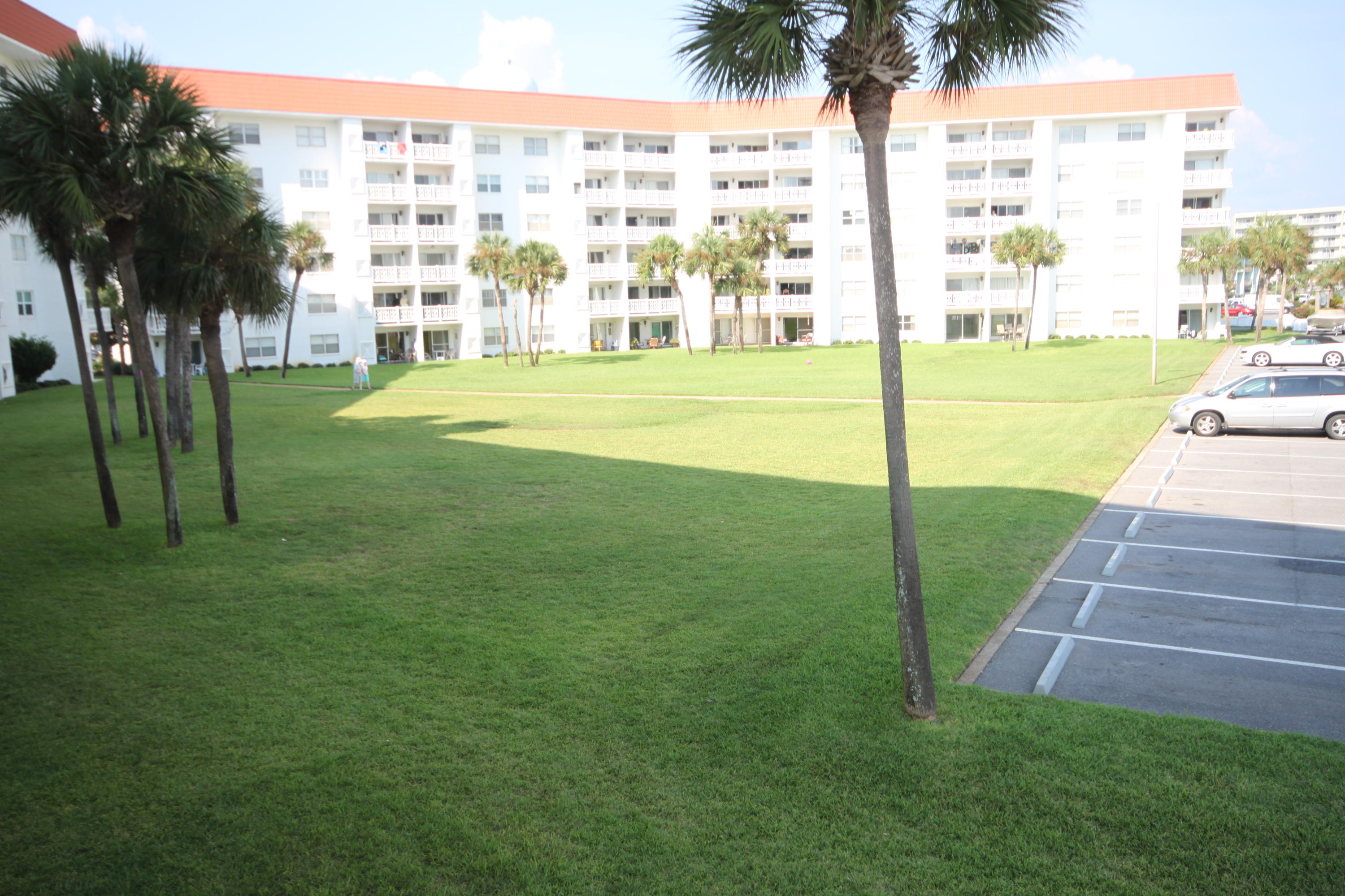 EL MATADOR CONDO - Residential