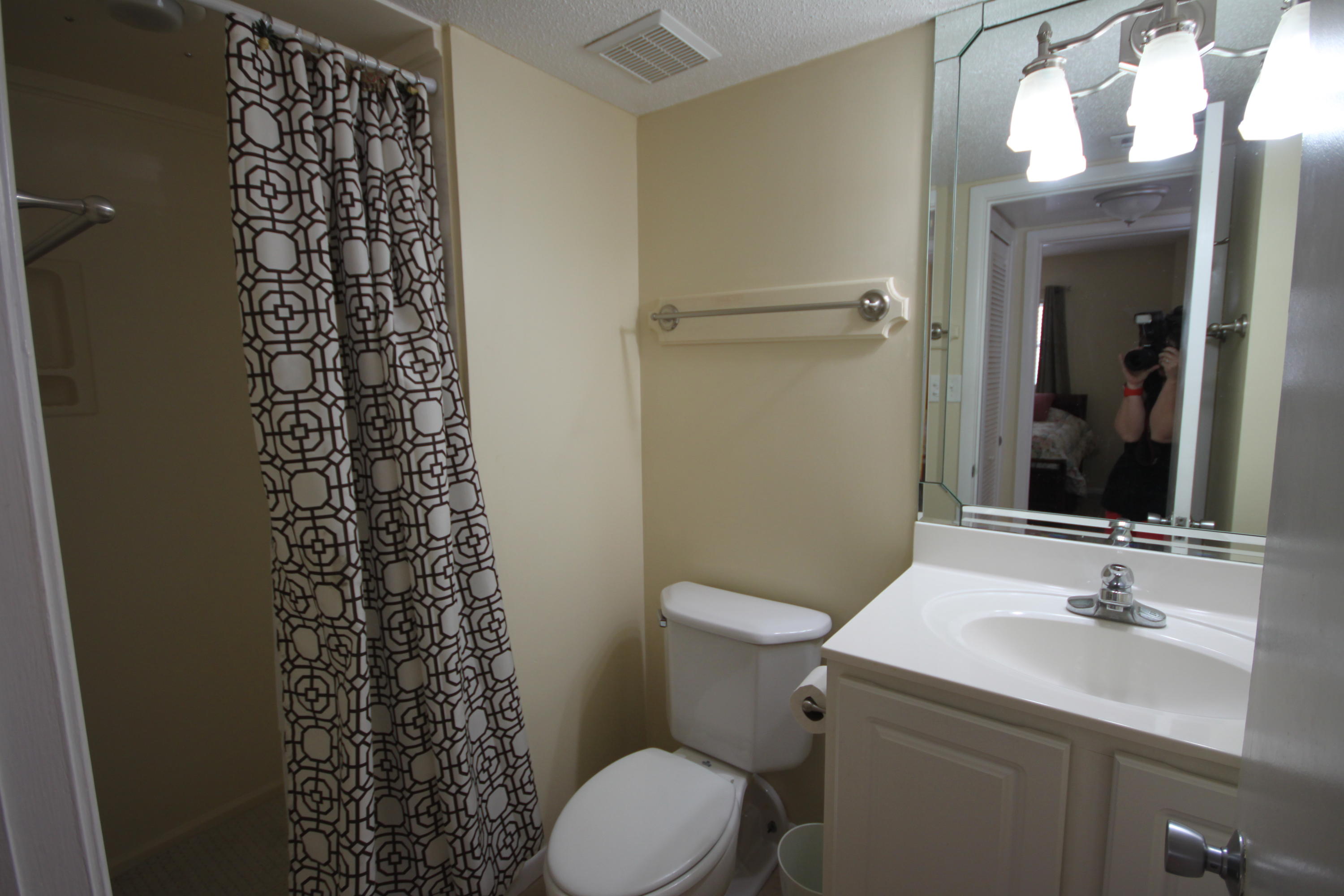 EL MATADOR CONDO - Residential