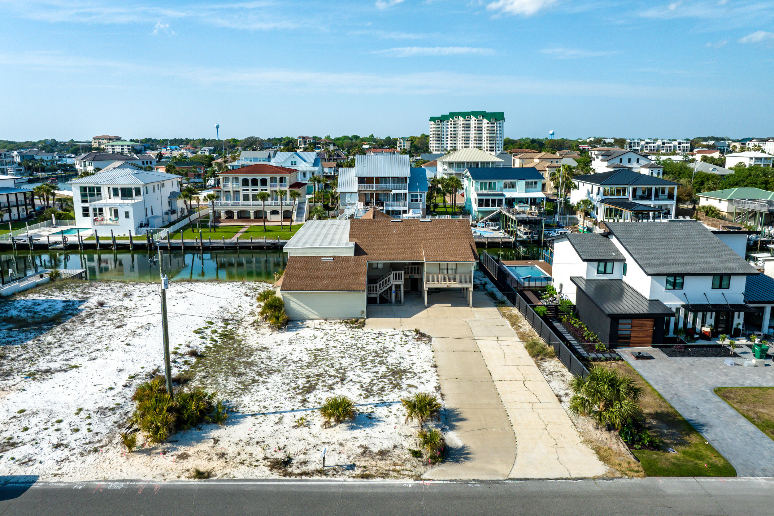 HOLIDAY ISLE - Residential