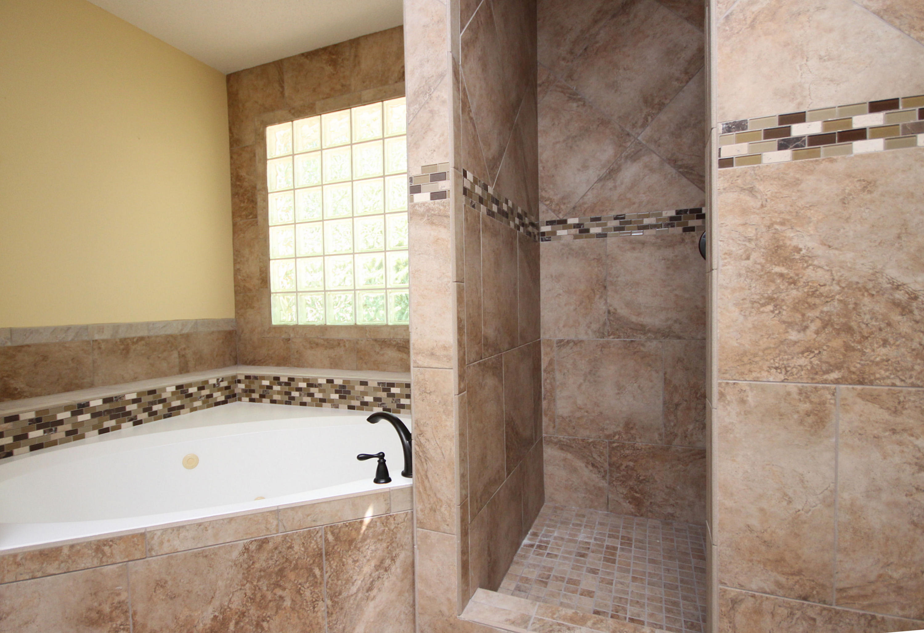 SOUTHWIND PH 6 - Residential