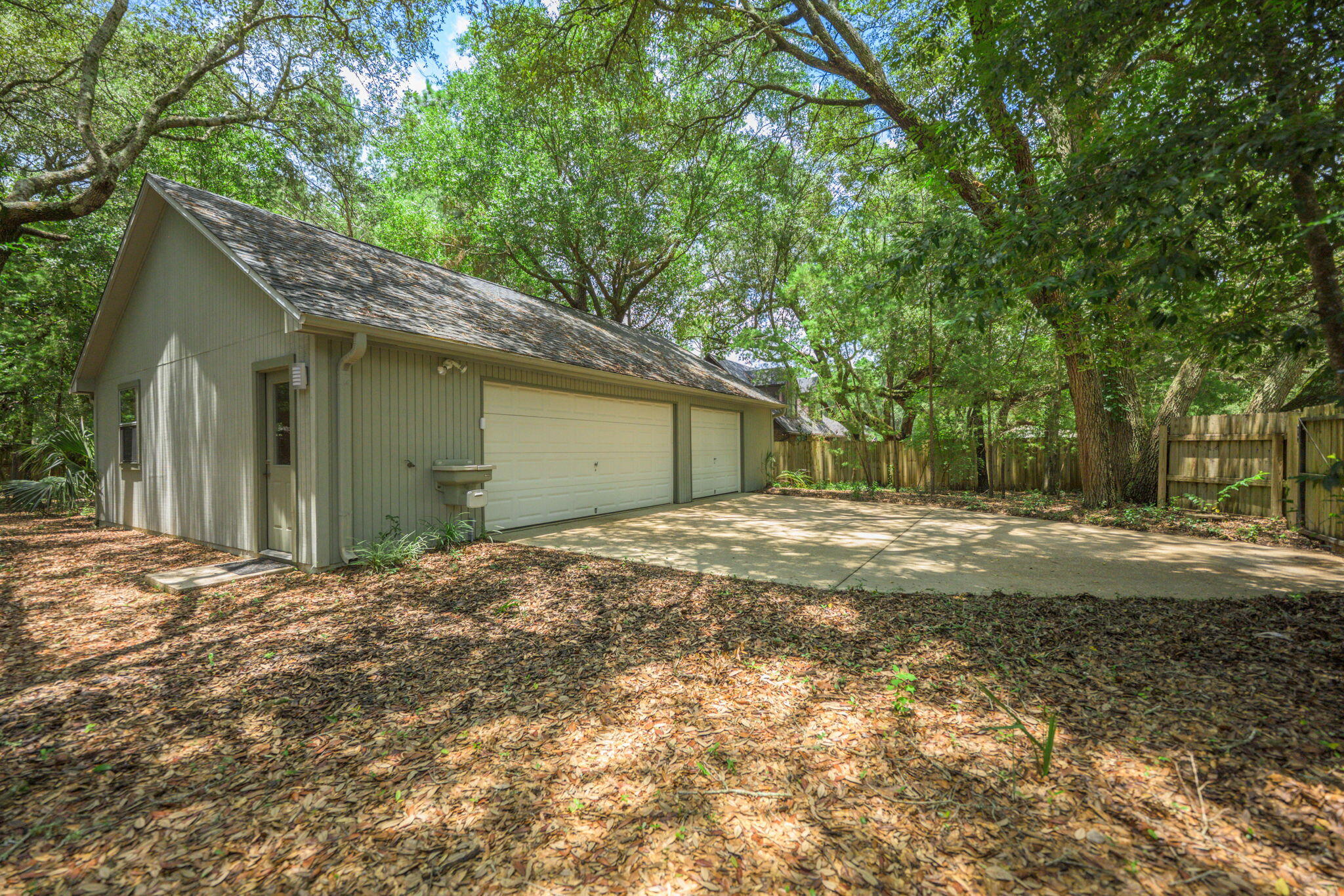 ROCKY BAYOU ESTATES 04 - Residential