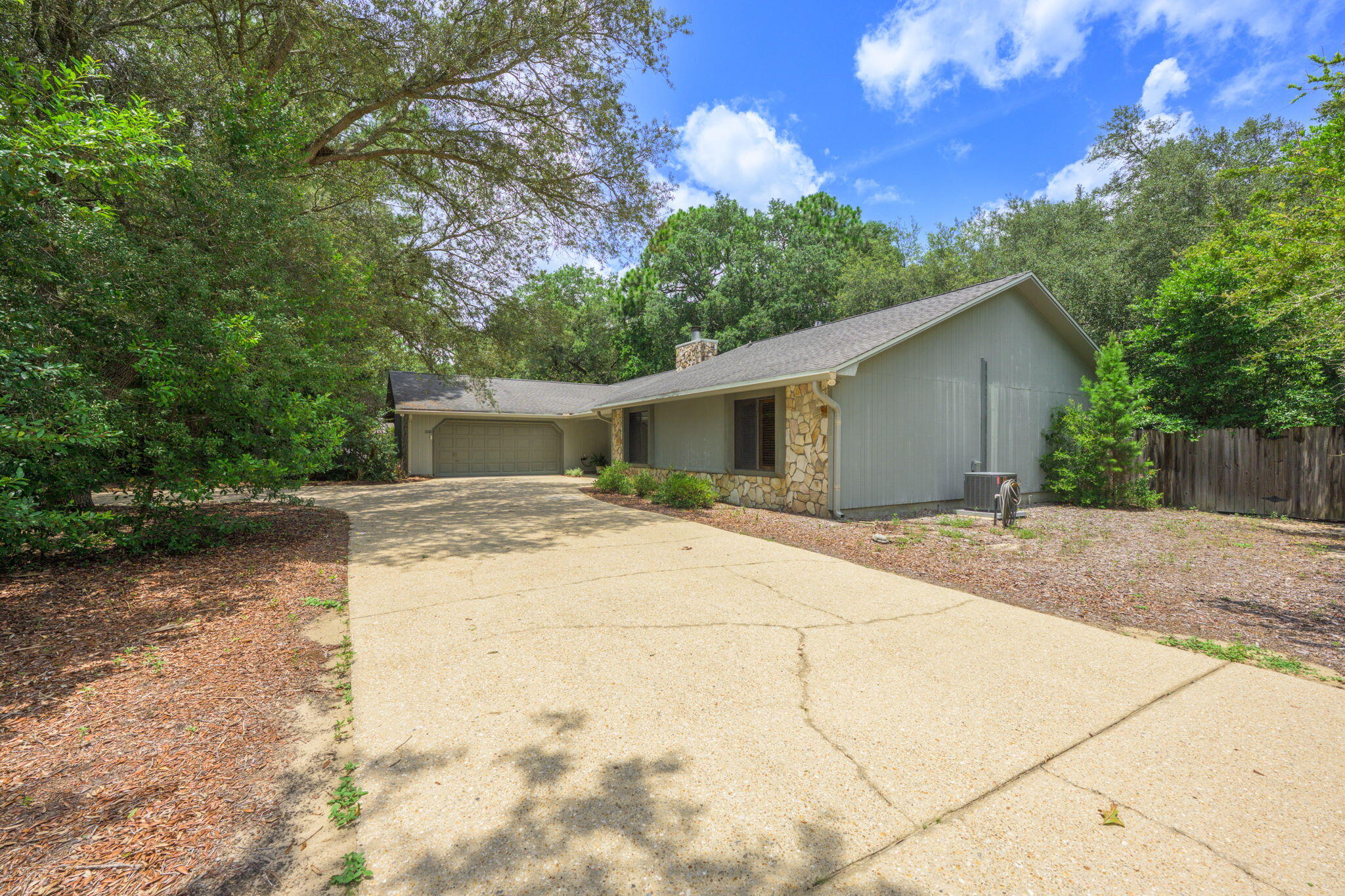 ROCKY BAYOU ESTATES 04 - Residential