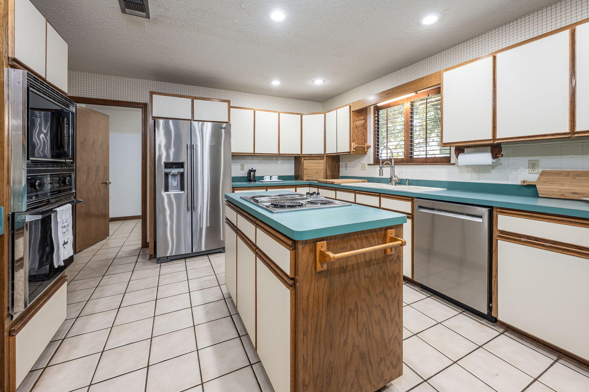 ROCKY BAYOU ESTATES 04 - Residential