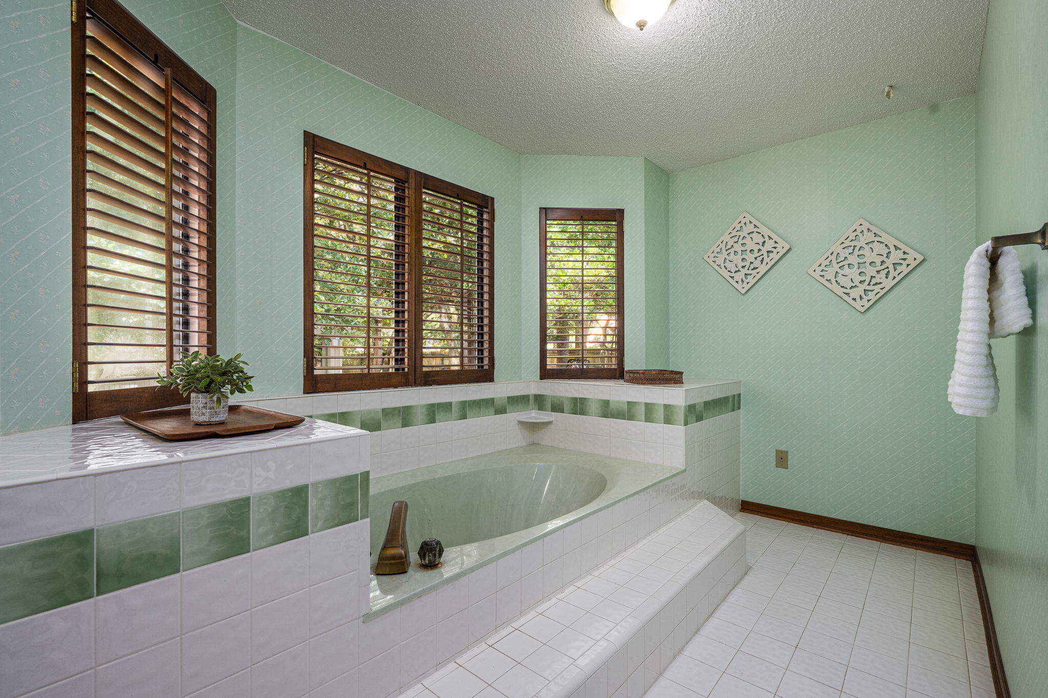 ROCKY BAYOU ESTATES 04 - Residential