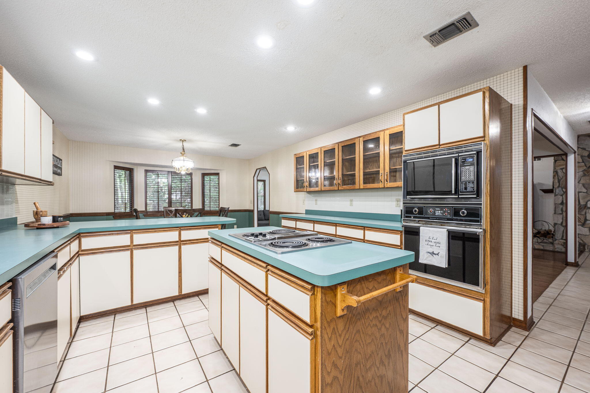 ROCKY BAYOU ESTATES 04 - Residential