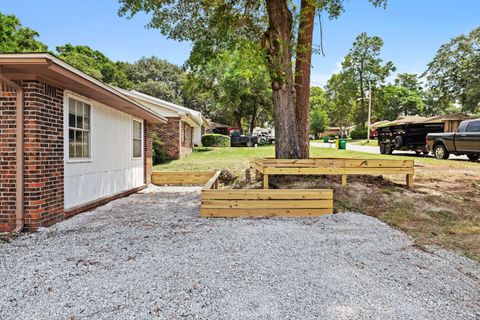 A home in Niceville