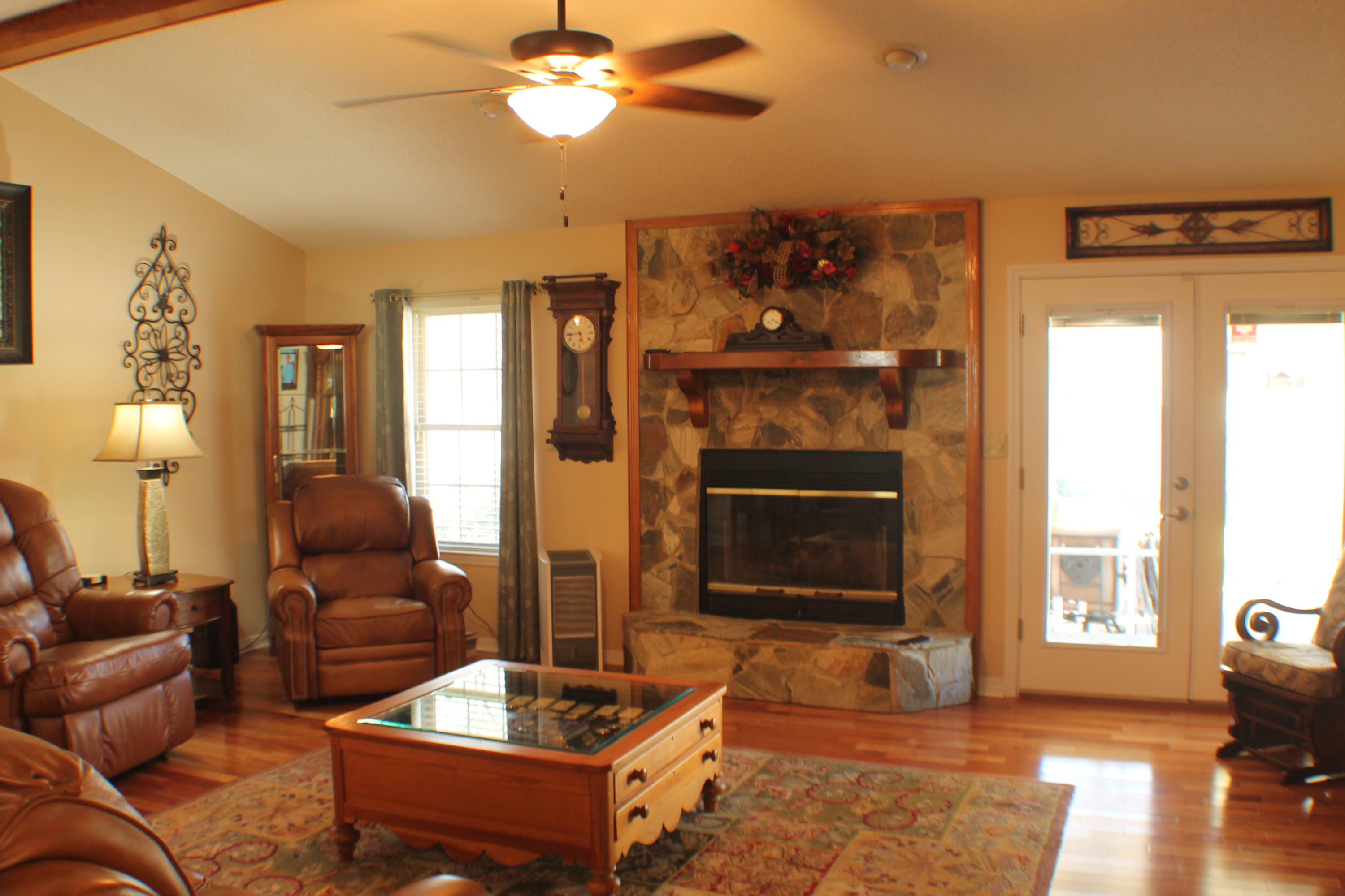 COUNTRYVIEW ESTATES 3RD ADDN - Residential