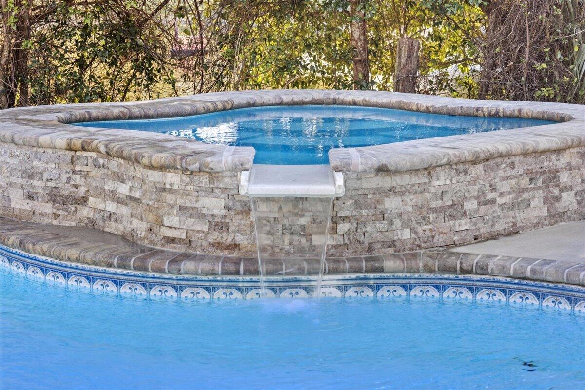 WOODLAWN HEIGHTS - Residential