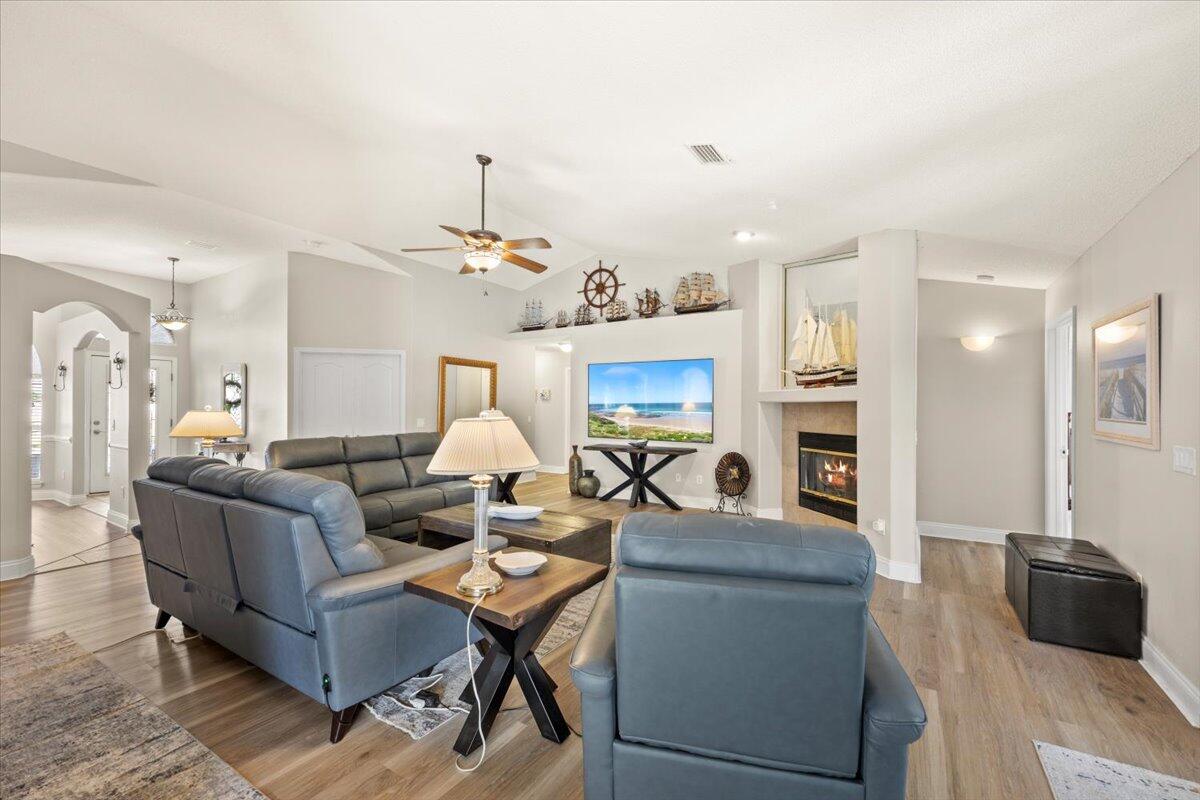 WOODLAWN HEIGHTS - Residential