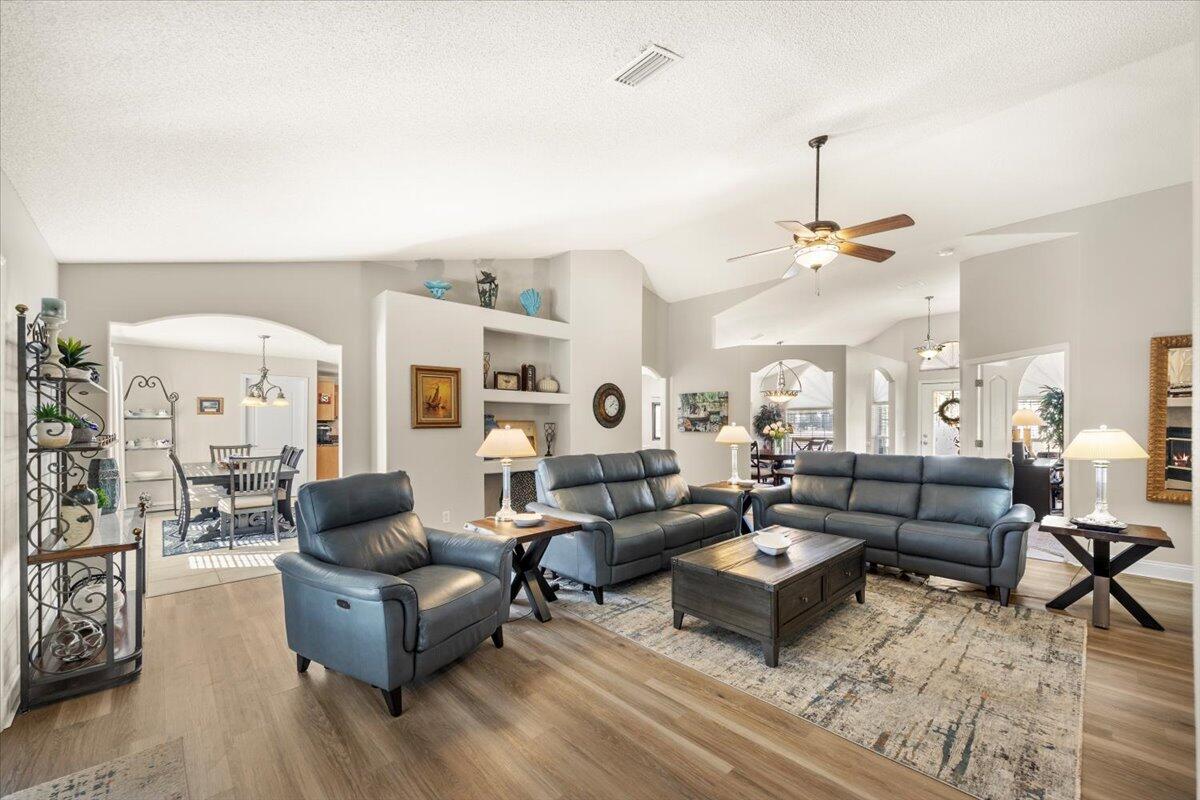 WOODLAWN HEIGHTS - Residential