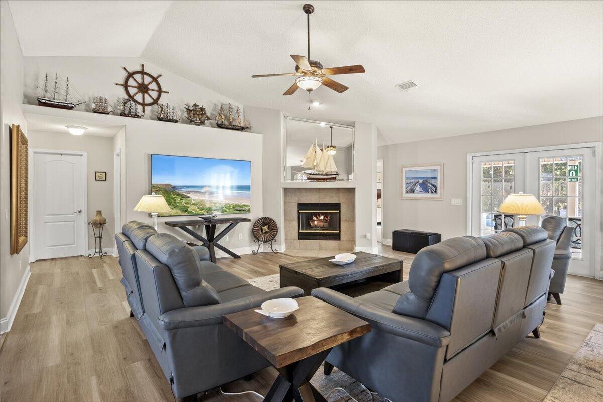 WOODLAWN HEIGHTS - Residential