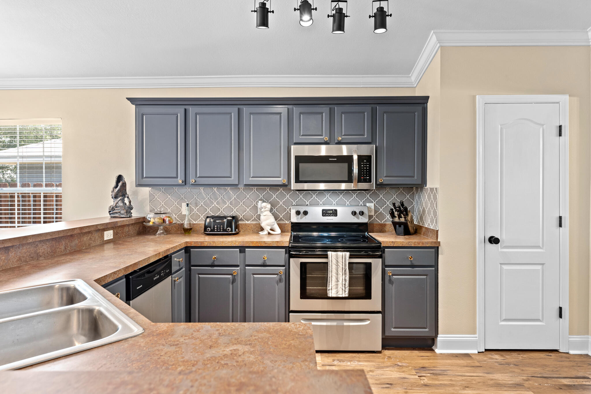 DRIFTWOOD ESTATES - Residential