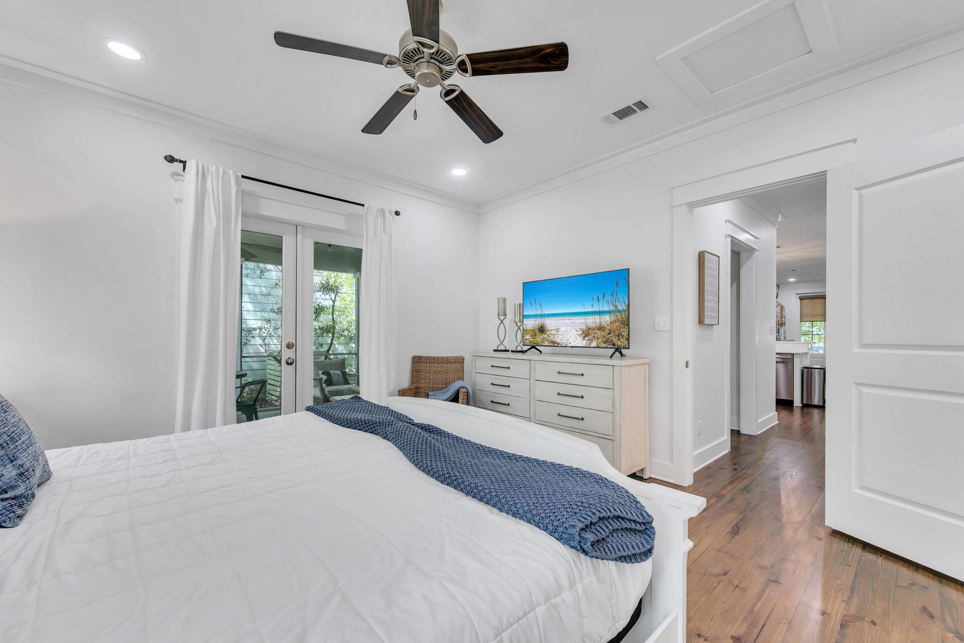 FOREST LAKES - Residential