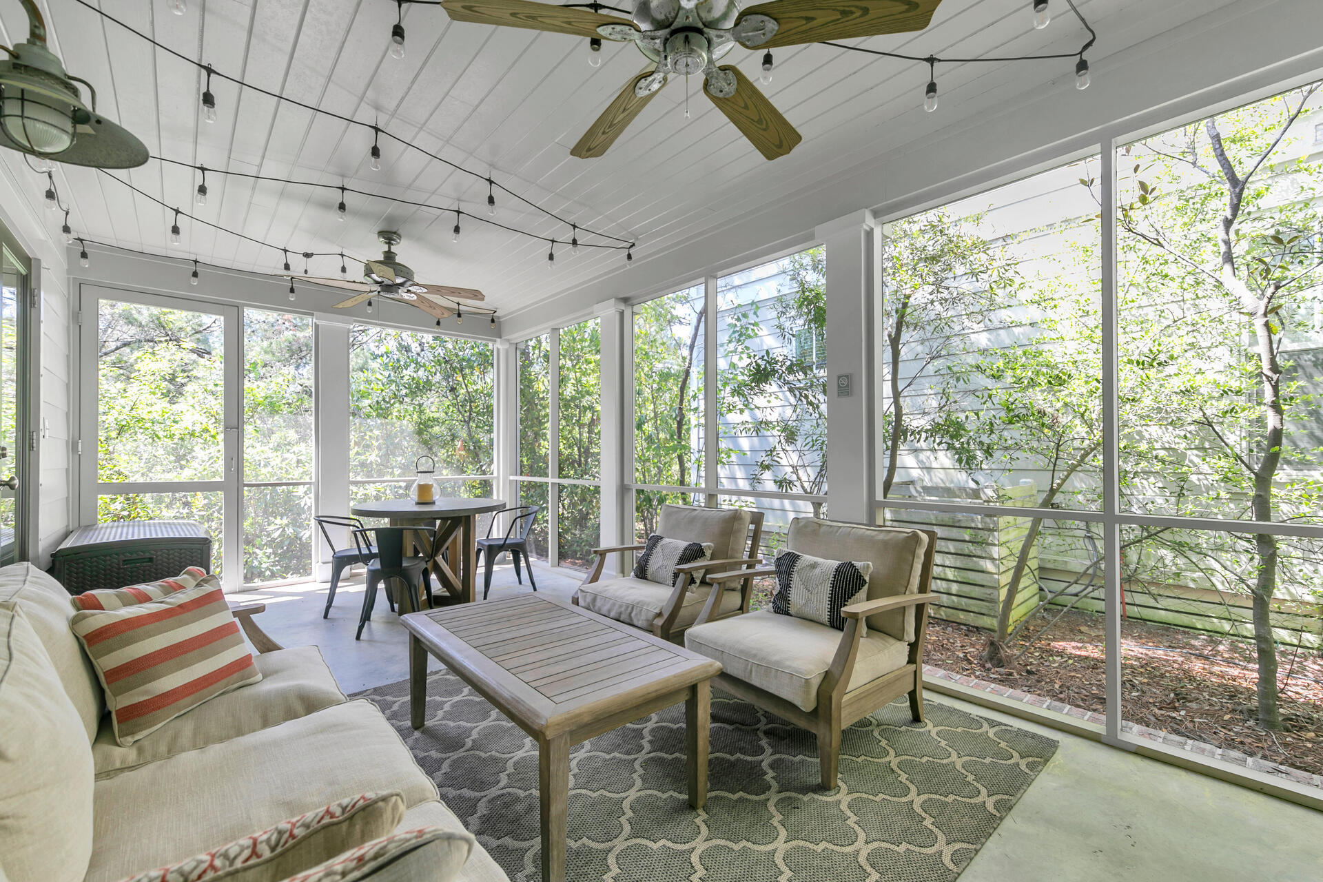 FOREST LAKES - Residential