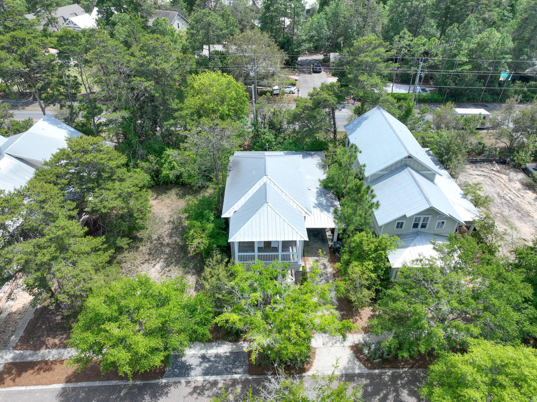 FOREST LAKES - Residential