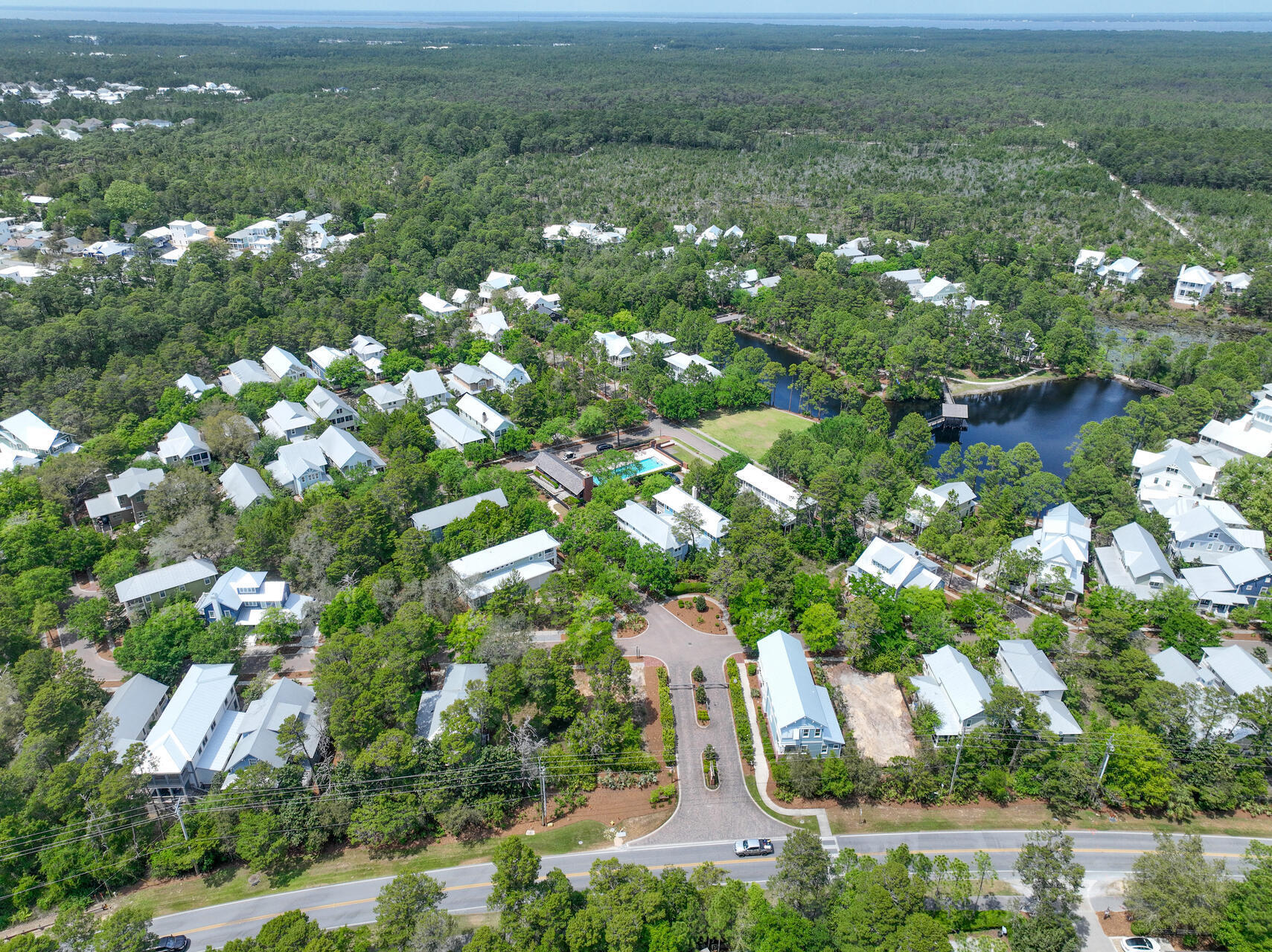 FOREST LAKES - Residential