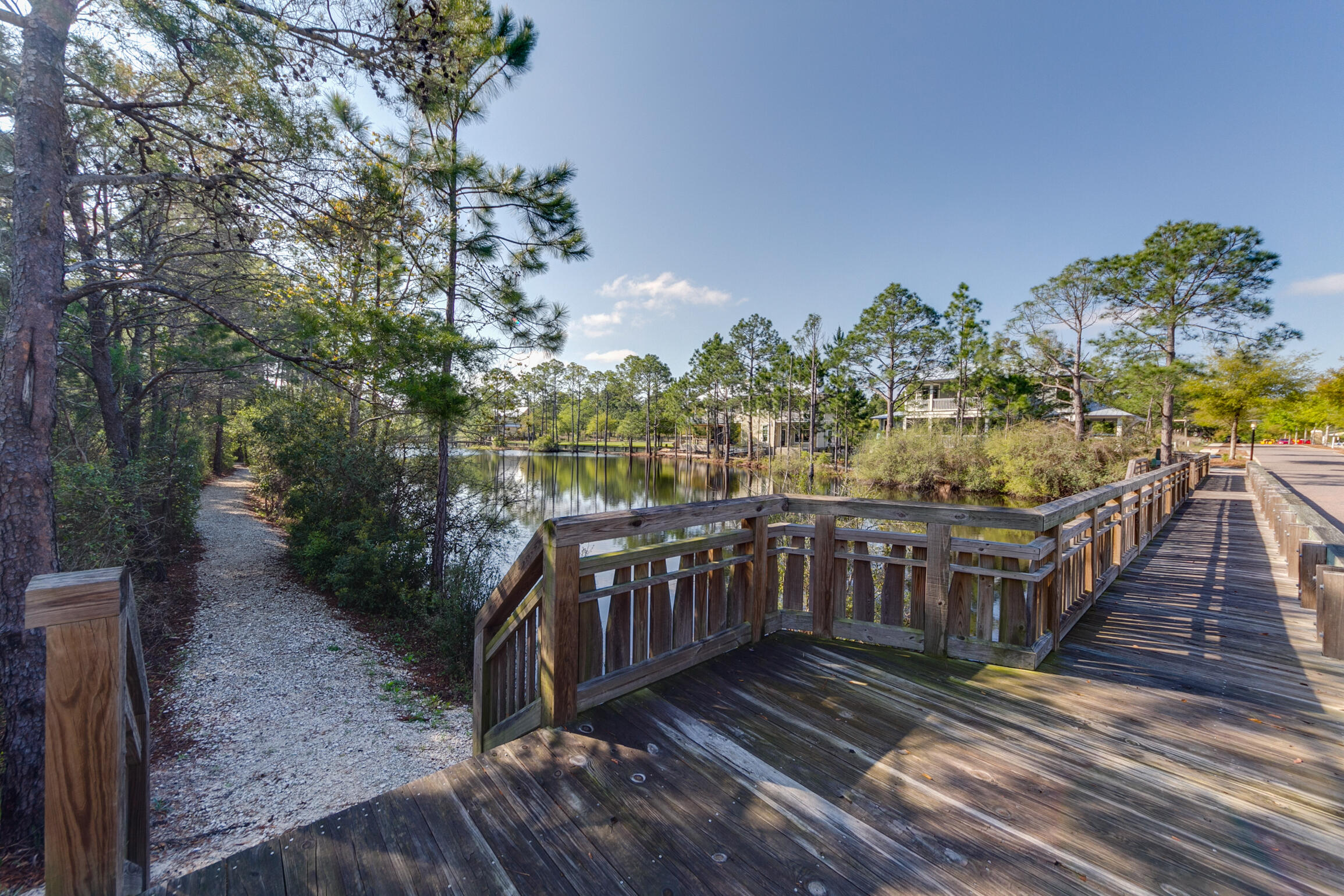 FOREST LAKES - Residential