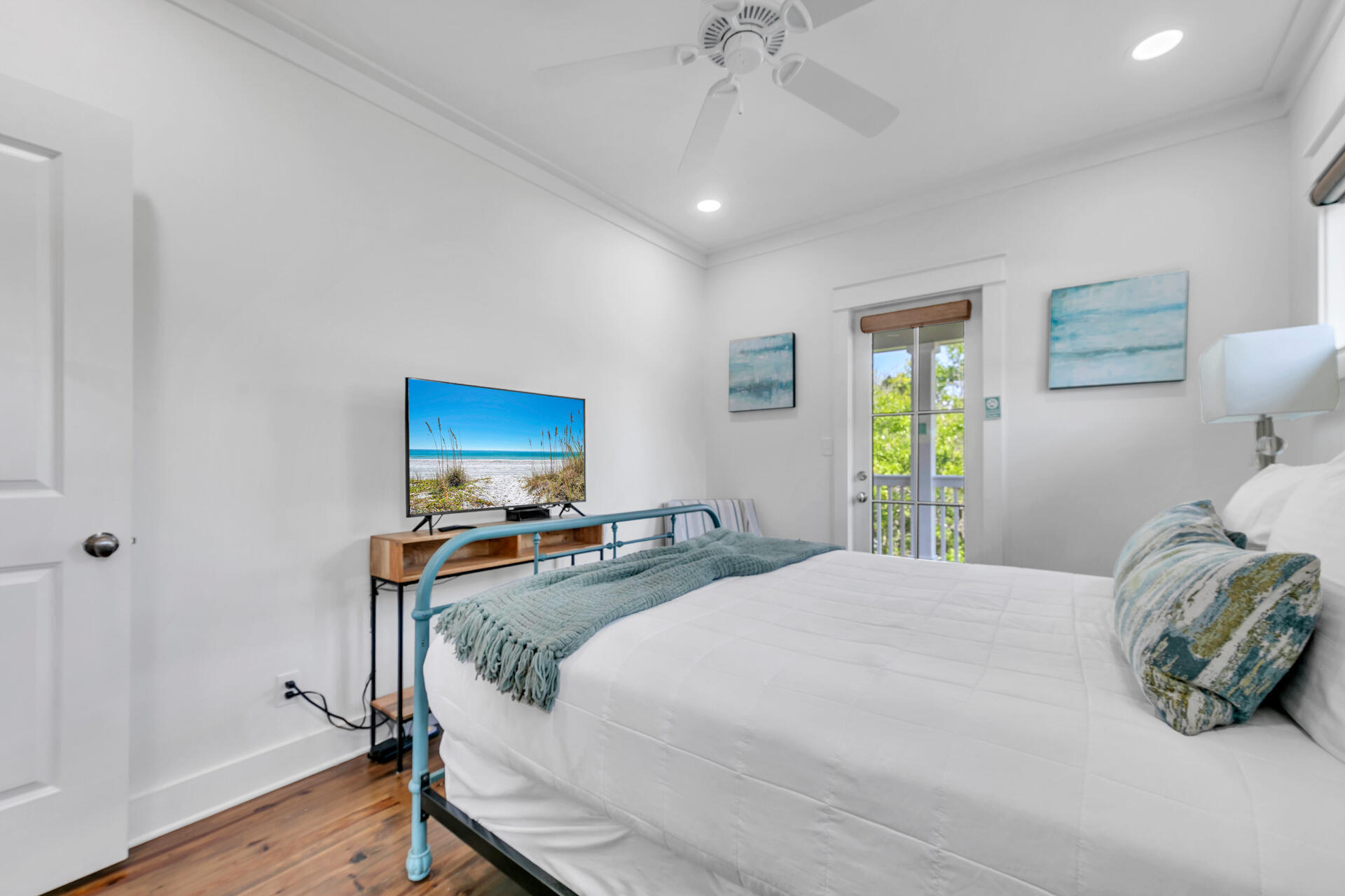 FOREST LAKES - Residential